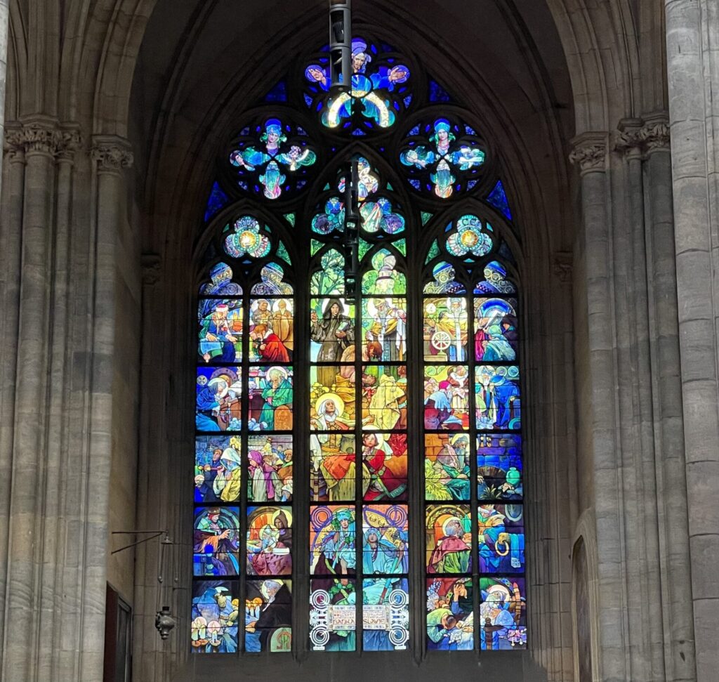 聖ヴィート大聖堂内　ミュシャのステンドグラス